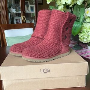 Ugg Classic Cardy Pica (Red) Boots Size 9